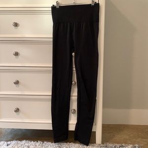 Women black leggings